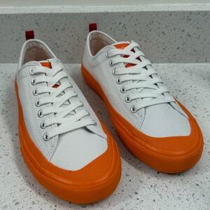 NWOT Chick Fil A ‘Zesty Buffalo’ shoes size 8